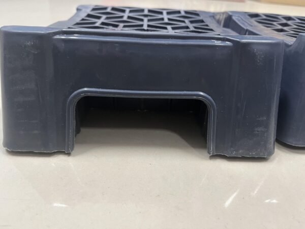 Pack of 2 - Low Level Car Ramps - 3 Ton Capacity for Sports and Classic Cars, Lightweight Storage - Image 3