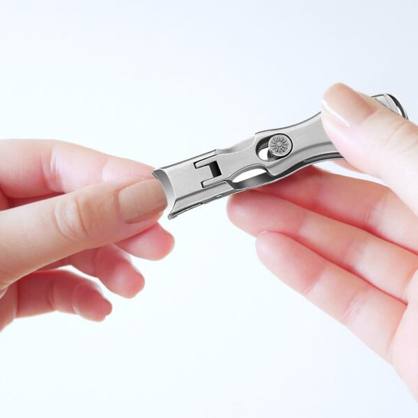 Professional Anti-Splash Nail Clippers with Wide Jaw and Nail File - Image 9